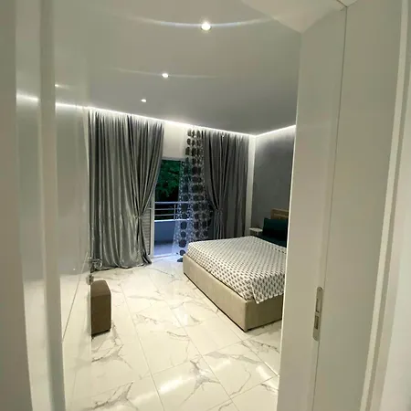 Beni 's Apartment Sarande